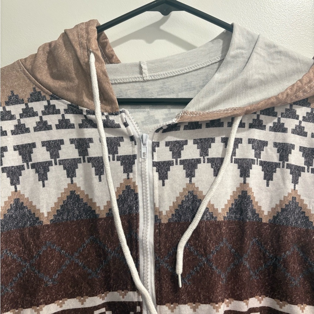 Brown Patterned Zip-up Jacket - Picture 3 of 7
